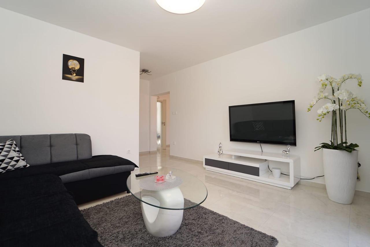 Apartman Tessa Vela Luka Eksteriør billede