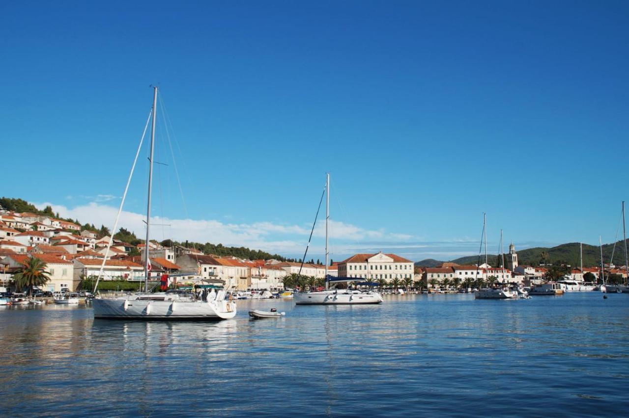 Apartman Tessa Vela Luka Eksteriør billede