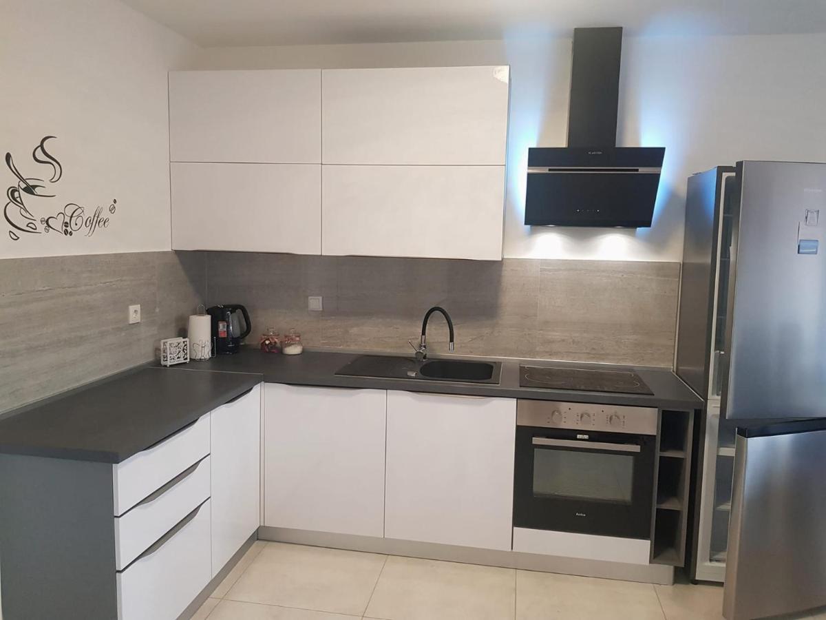 Apartman Tessa Vela Luka Eksteriør billede